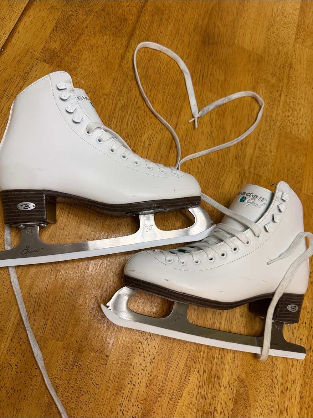 Riedel White Women's Ice Skates